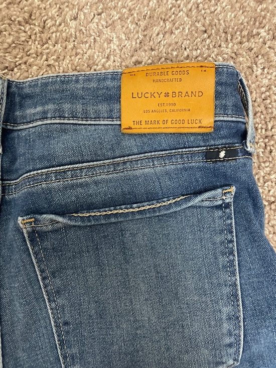 Lucky Brand Skinny Jeans in Medium Blue Wash - Picture 5 of 5